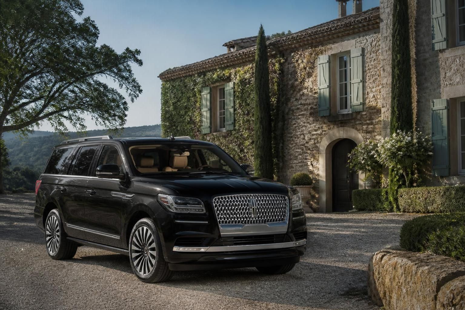 découvrez lincoln, la marque automobile américaine de luxe, ses modèles emblématiques et leurs prix pour allier élégance et performance.