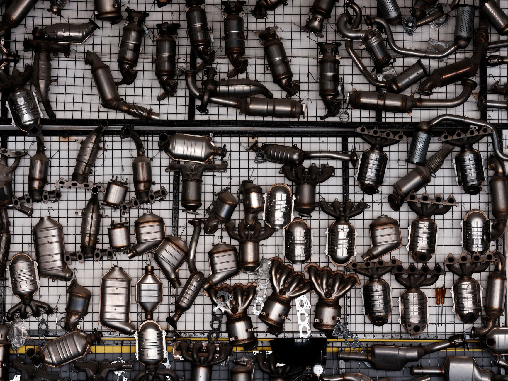 Coutras Casse Auto pièces d'occasion, — intérieur d'un magasin de pièces auto d'occasion
